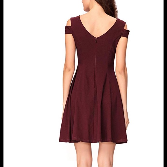 Beautiful woman cold shoulder cocktail dress - Picture 5 of 8